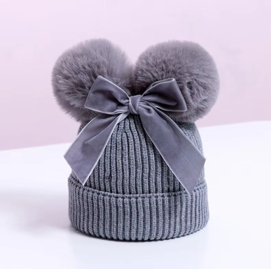 Pom Pom Bow Beanie