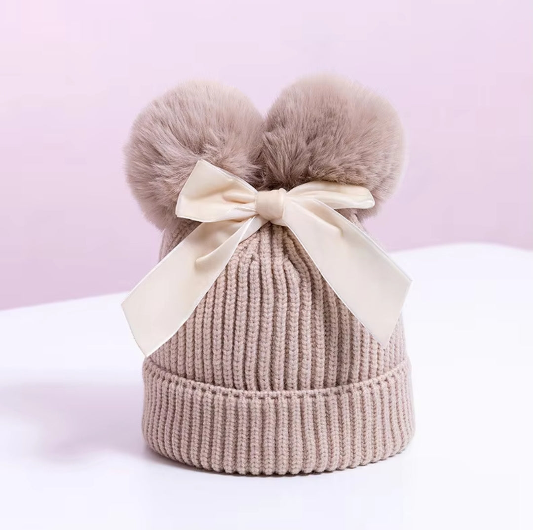 Pom Pom Bow Beanie